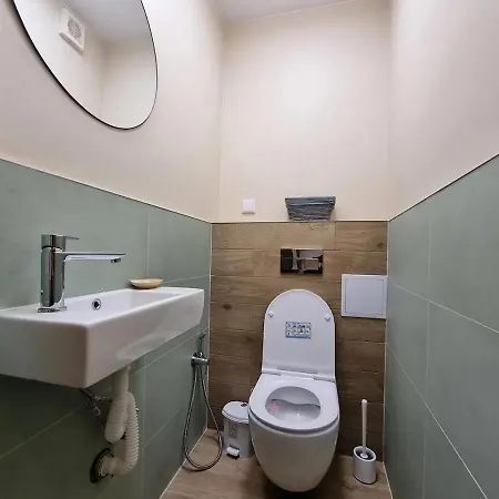 Sunny View With Garage Apartmán