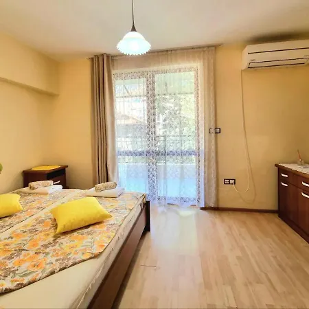 Sunny View With Garage