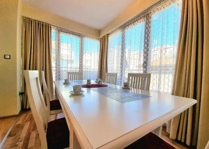 Sunny View With Garage