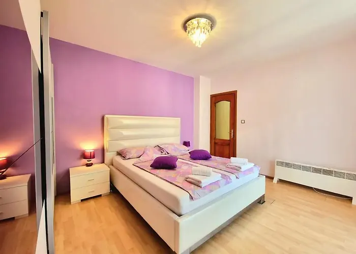 Sunny View With Garage بورغاس