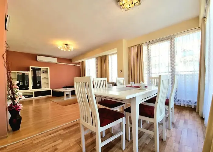 شقة Sunny View With Garage